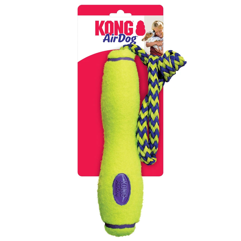 Kong Air Stick Squeaker M Con Cuerda Juguete para Perros al mejor precio -todoastorenimal.com